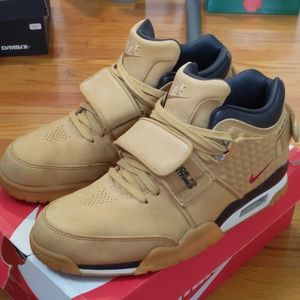 Air Trainer Victor Cruz Premium Haystack Wheat
